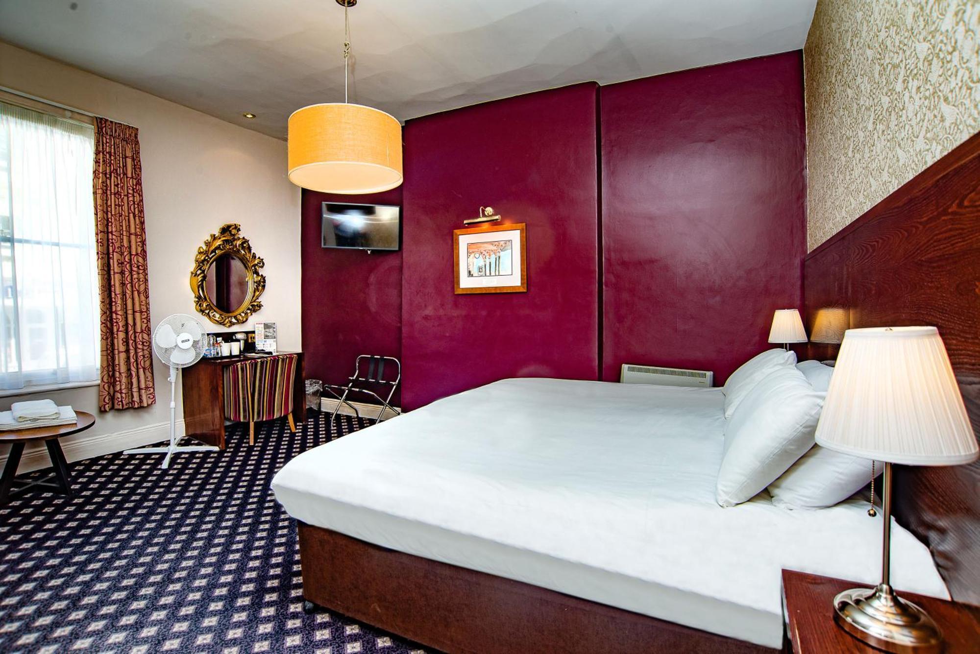 Foley Arms Hotel 大莫尔文 外观 照片